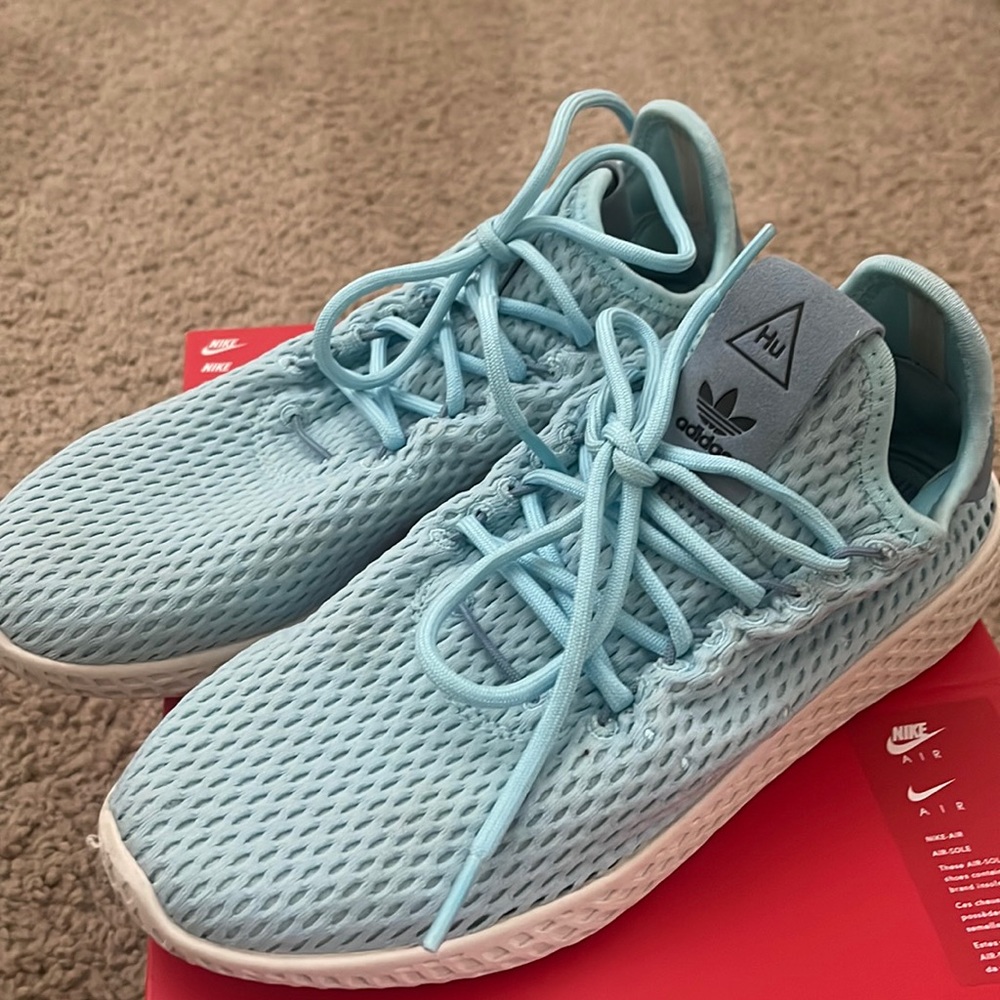 Adidas Hu